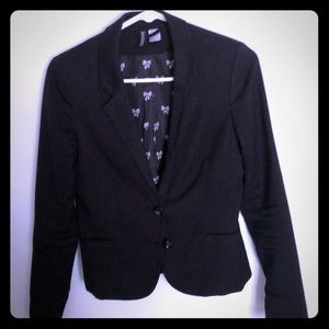 Women’s black blazer by H&M